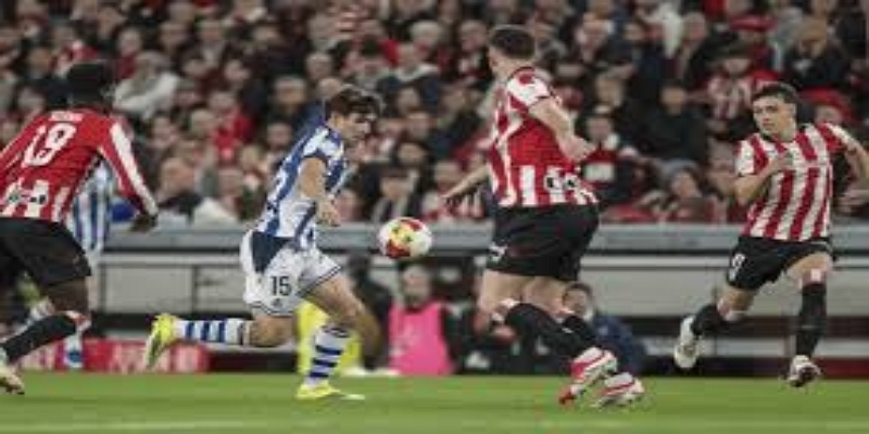 切尔西的战术选择与风险管理 -球速体育